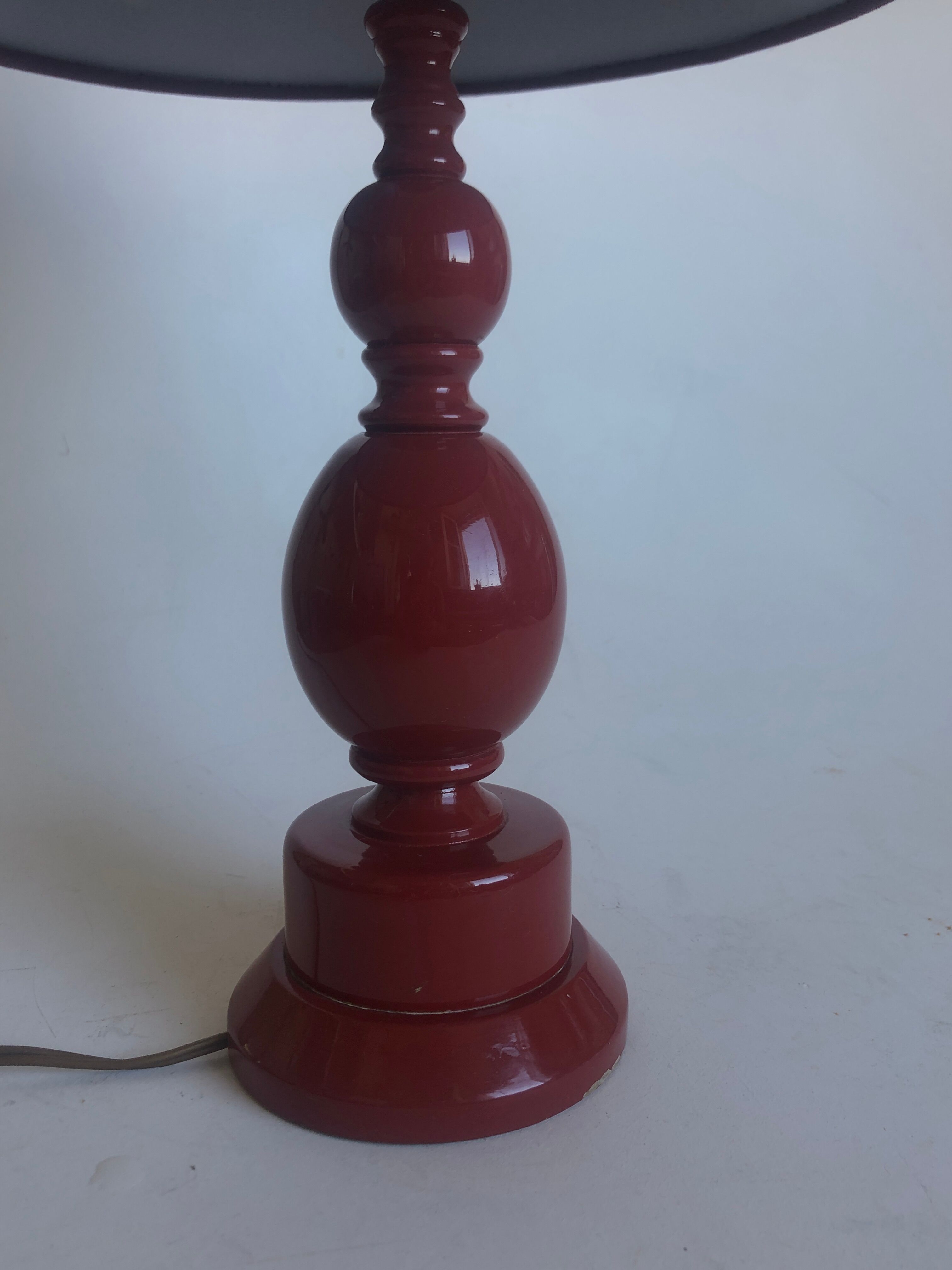 Toured wooden lamp