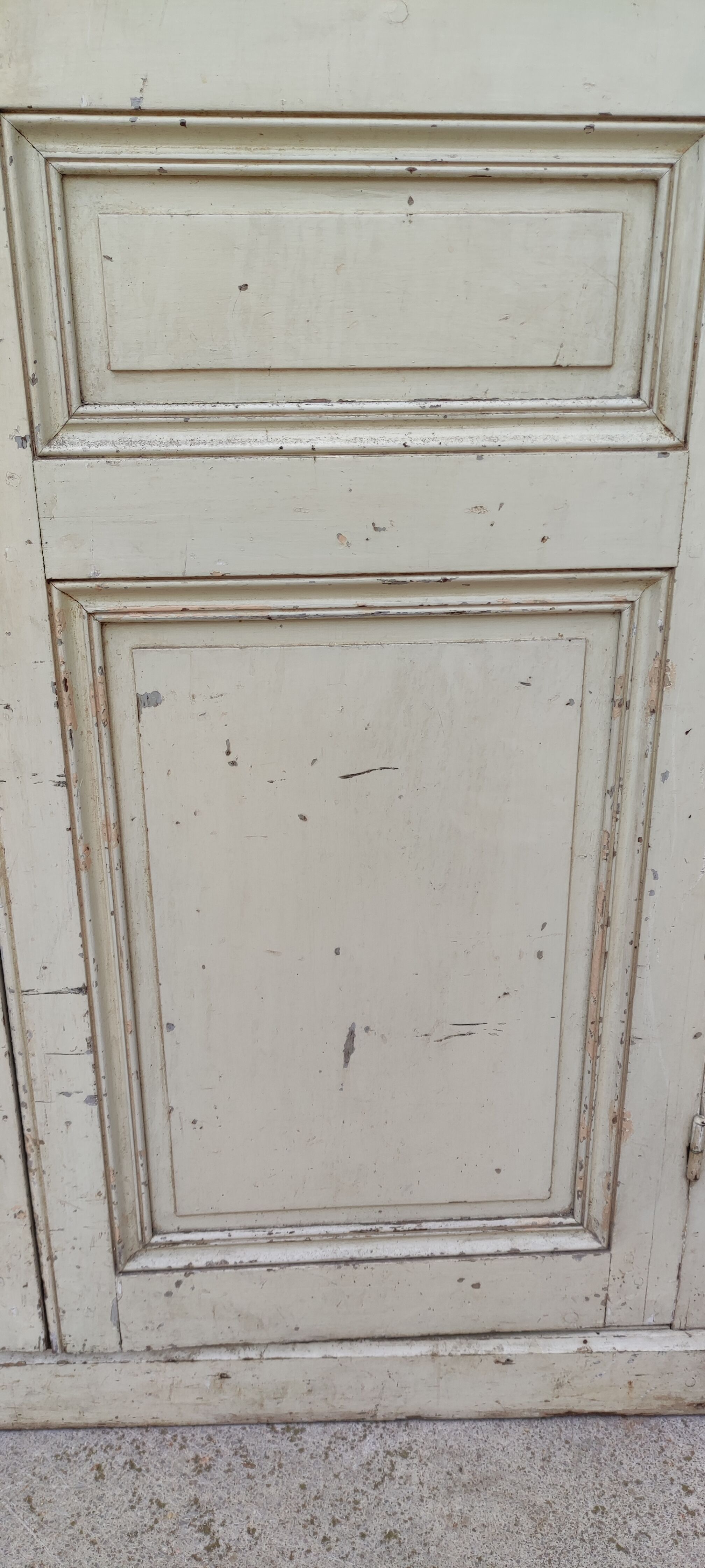 Patinated Parisian wardrobe, 2 doors, 2 shelves