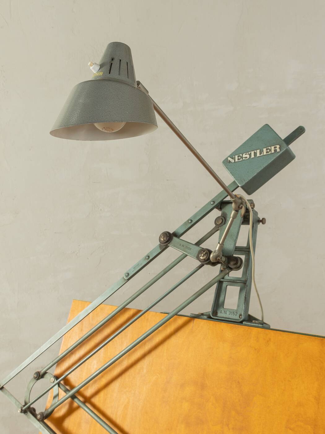 Table d'architecte des années 1950, Nestler