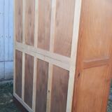 Armoire parisienne
