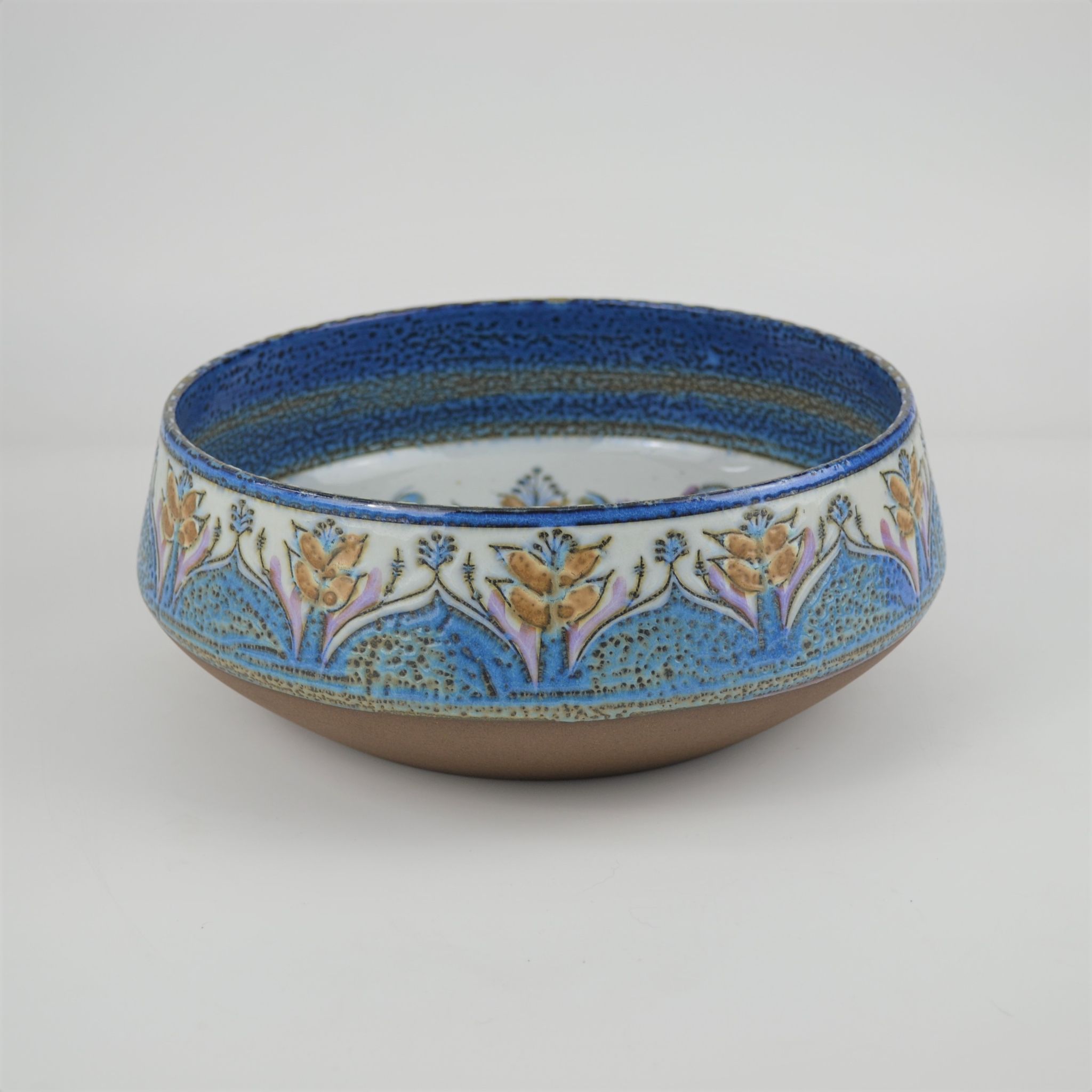 Earthenware cup series Tenera by Berte Jessen for Aluminia