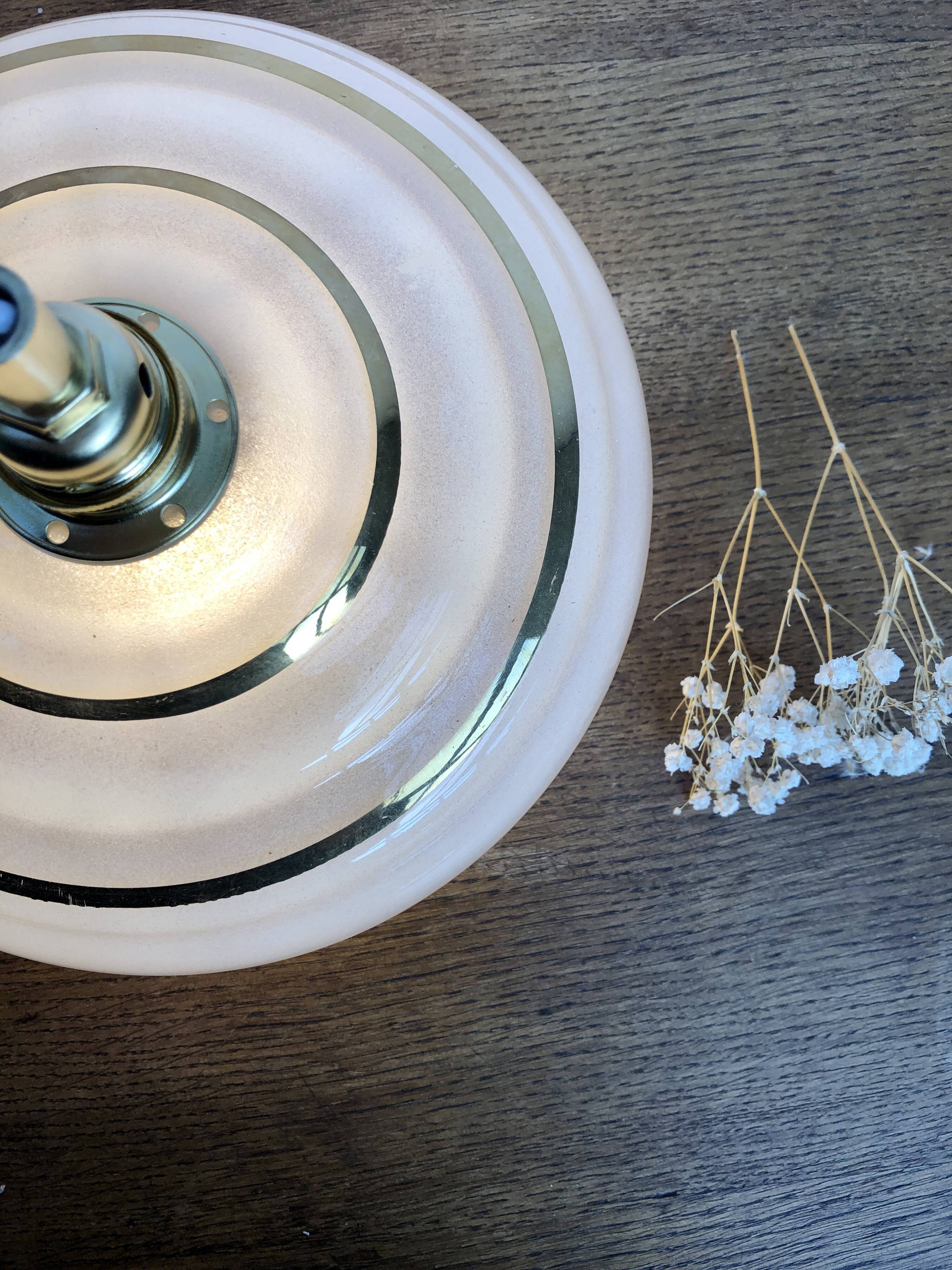 Vintage white and gold glass lampshade suspension