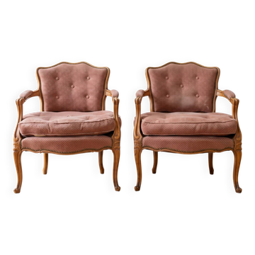 Pair of antique Louis XV armchairs in wood and pink fabric.