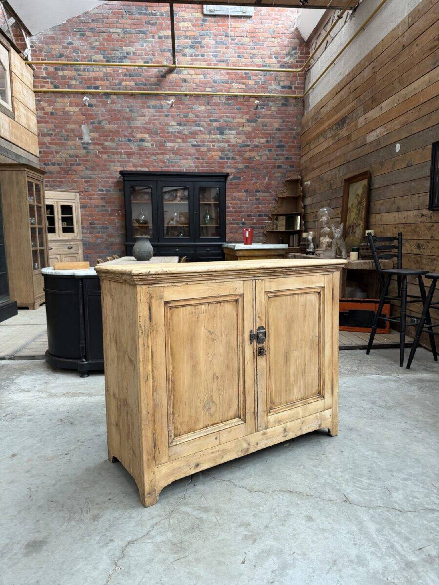 Buffet en sapin 1920