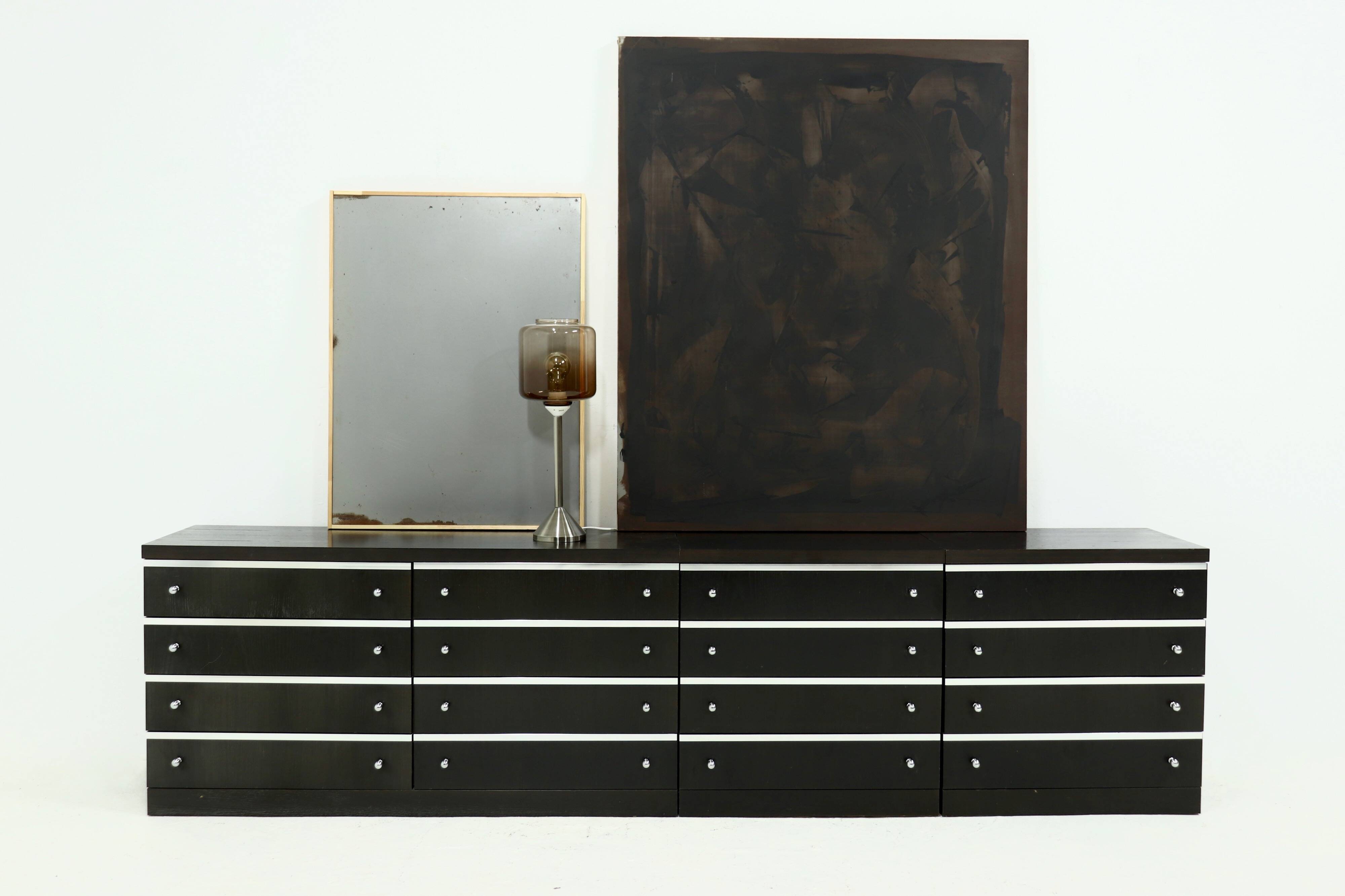 Grand buffet modulaire en bois ébène avec accents en aluminium des années 1980
