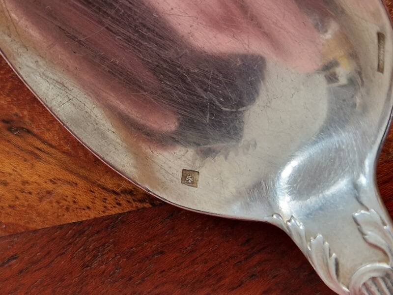 Christofle - Set of 11 dessert spoons in the Trianon model made of metal.