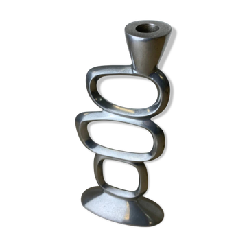 Bougeoir en forme de cercle par Matthew Hilton, en aluminium massif, Angleterre, années 1980.