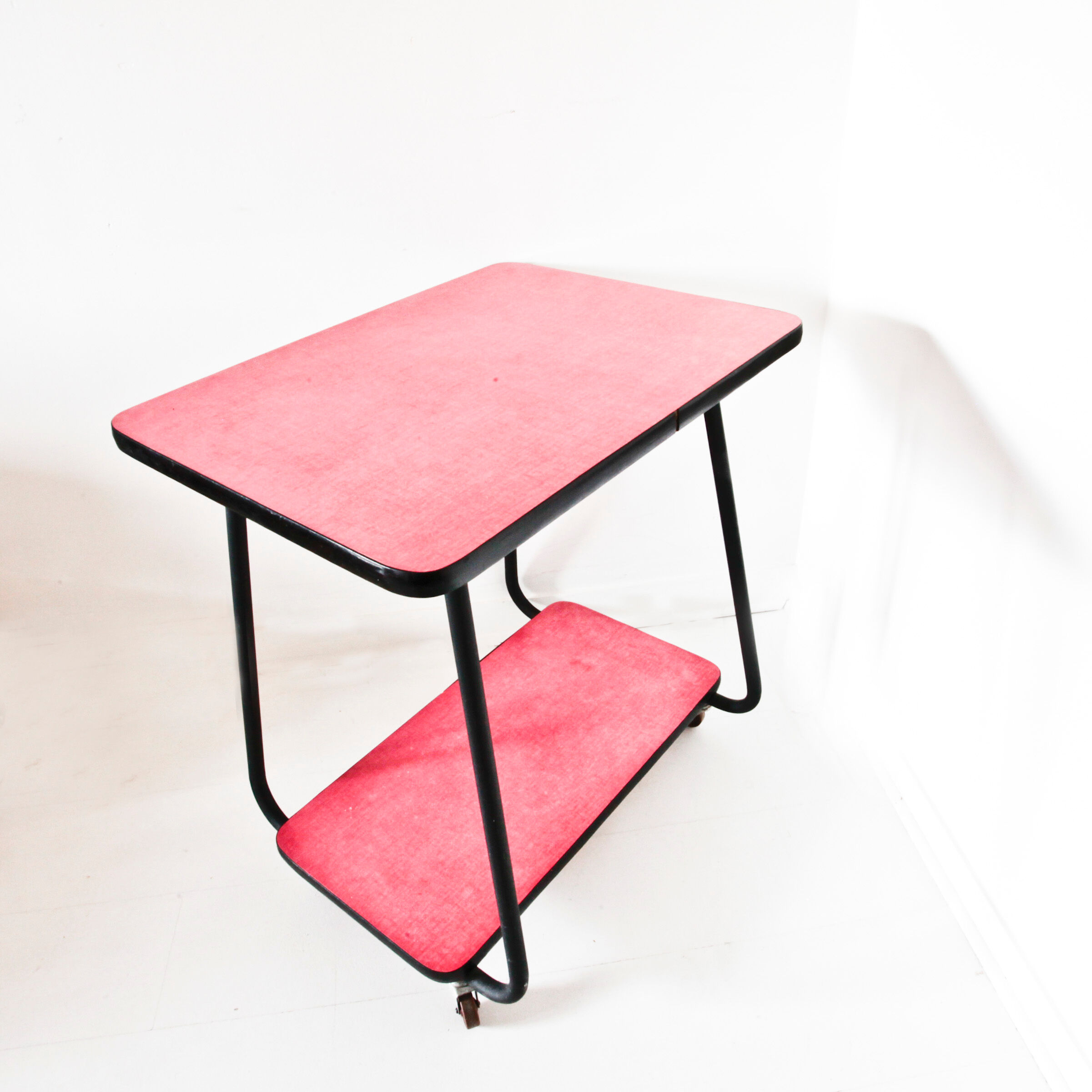 Service red formica table