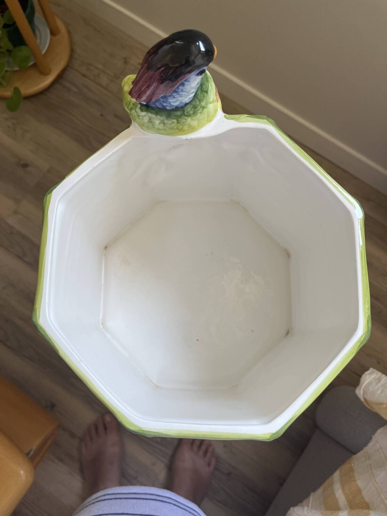 Cache pot