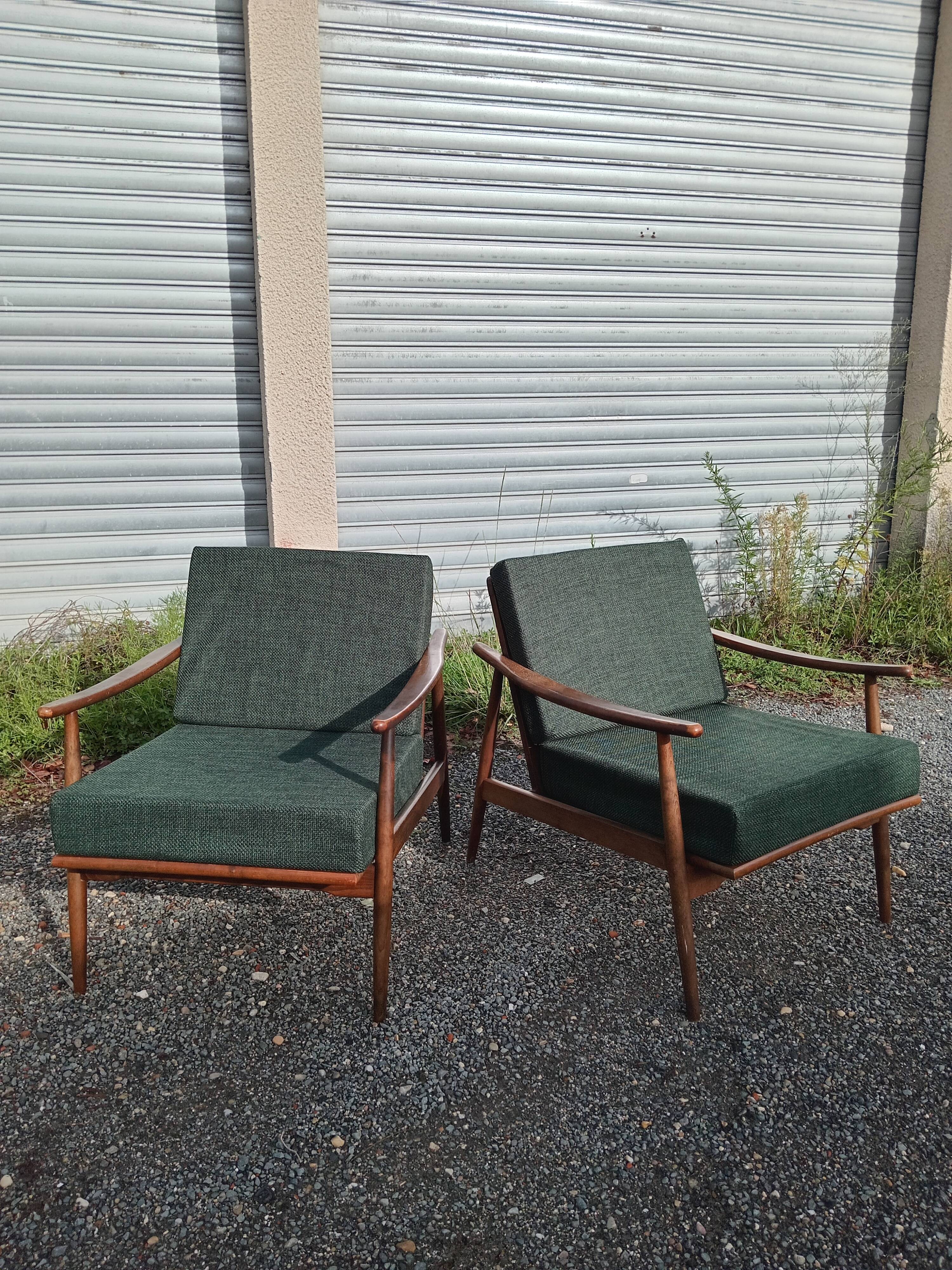 Paire de fauteuils boomerang, années 70