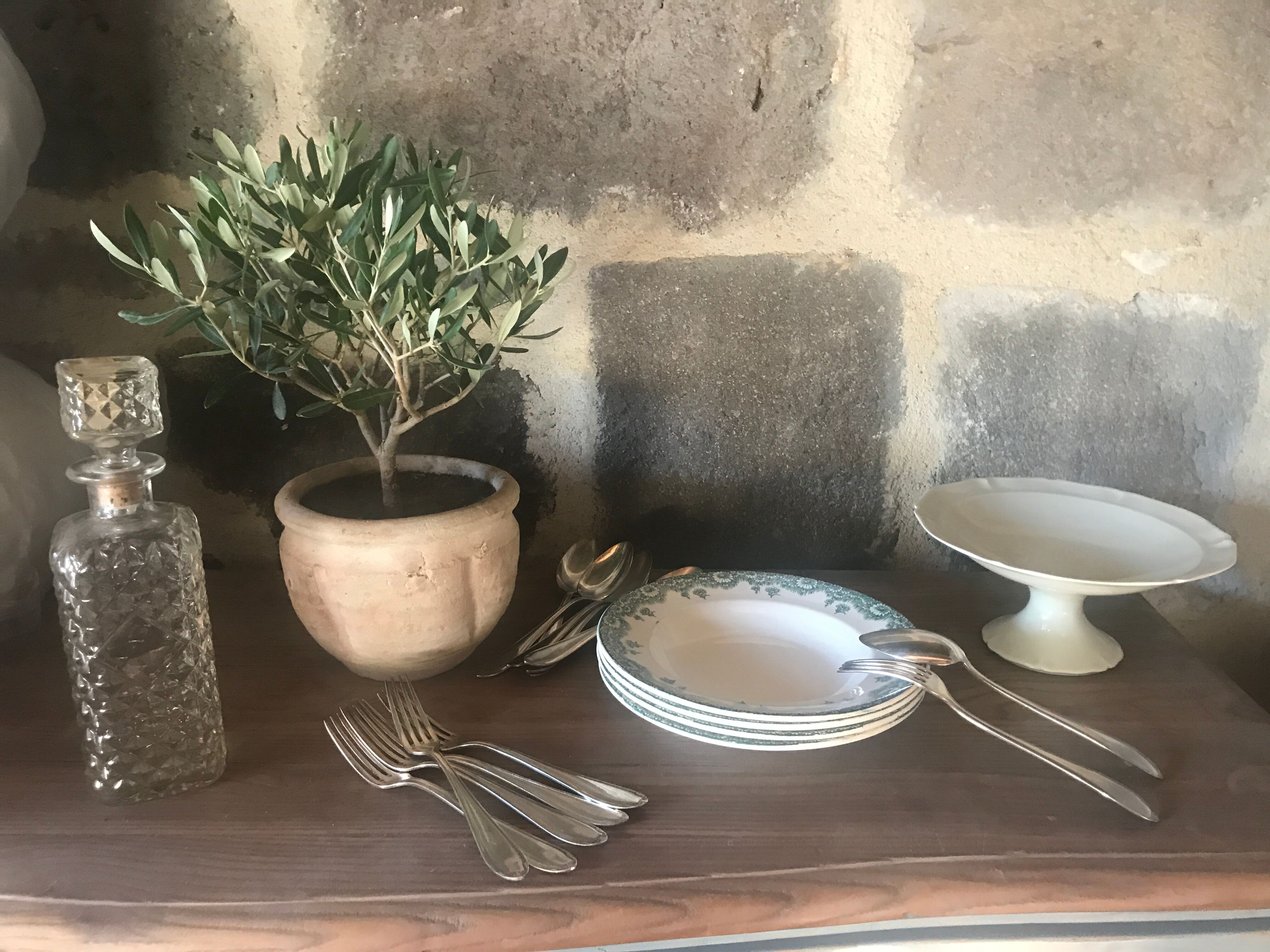 4 Longwy plates, Château model