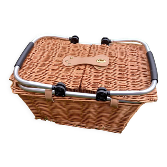 Rattan picnic basket