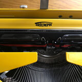 Machine à écrire Triumph