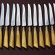 24 couteaux manche corne et viroles ouvragées