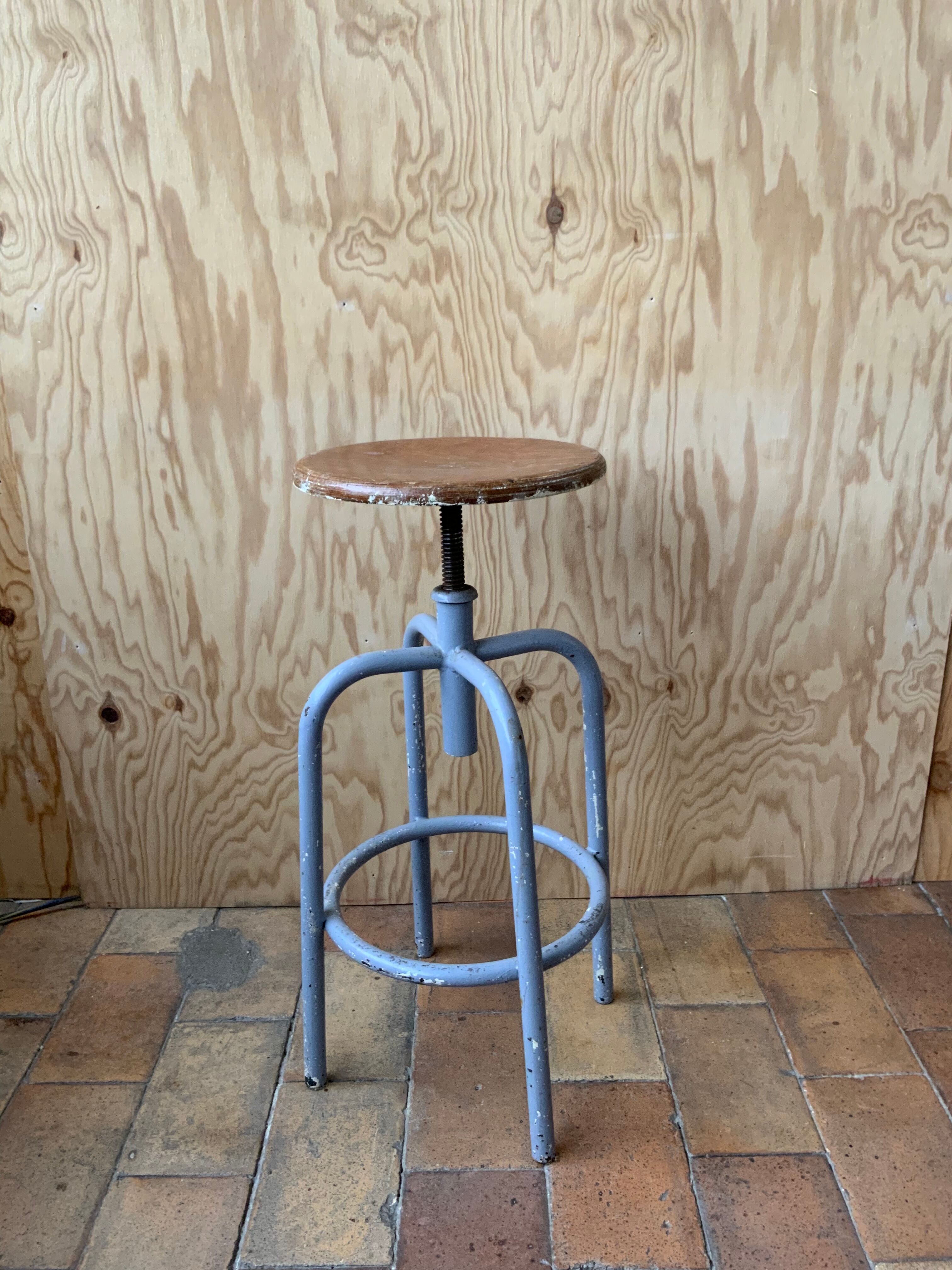 Adjustable industrial stool