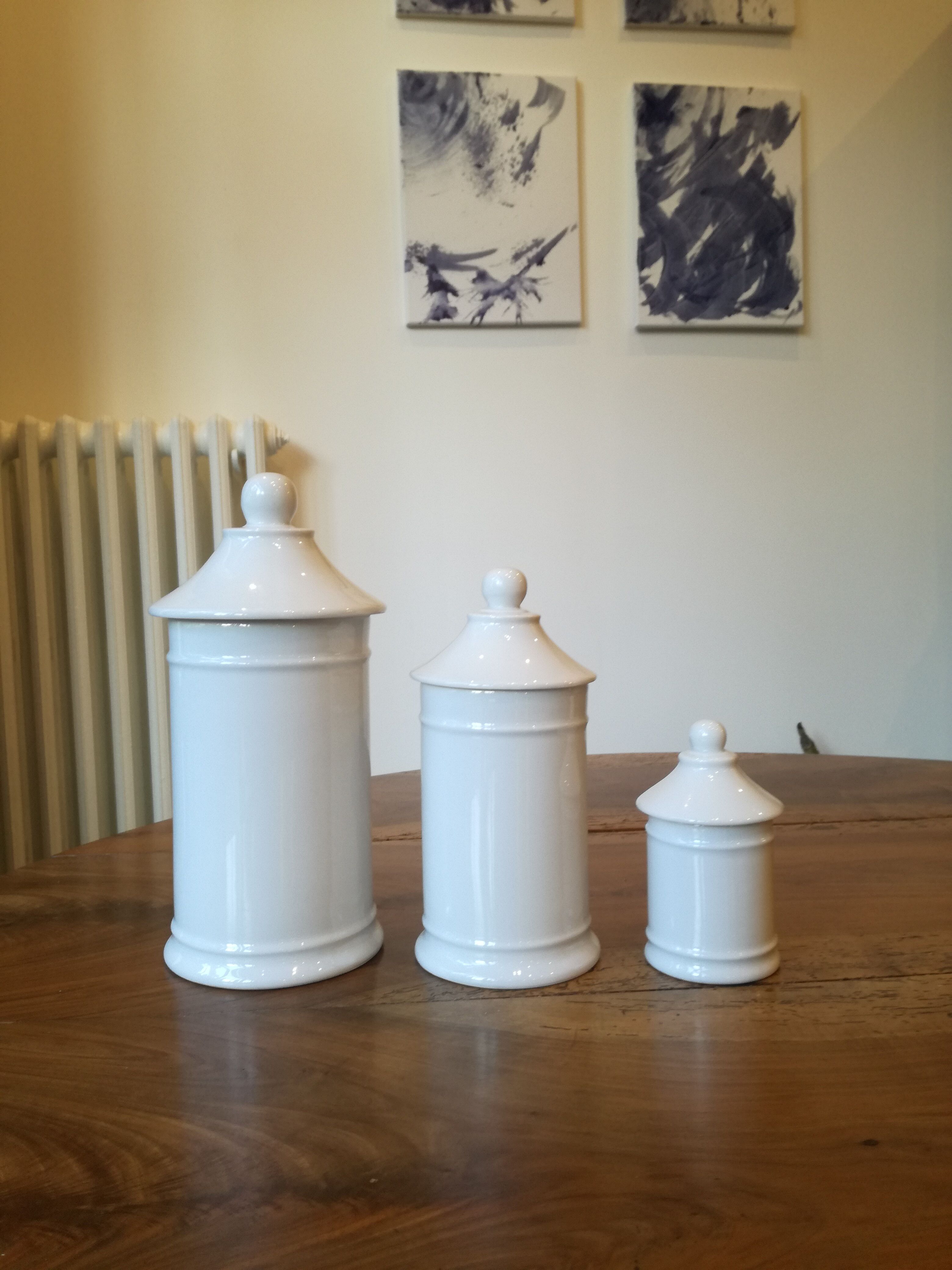 19th century white porcelain pharmacy pots.