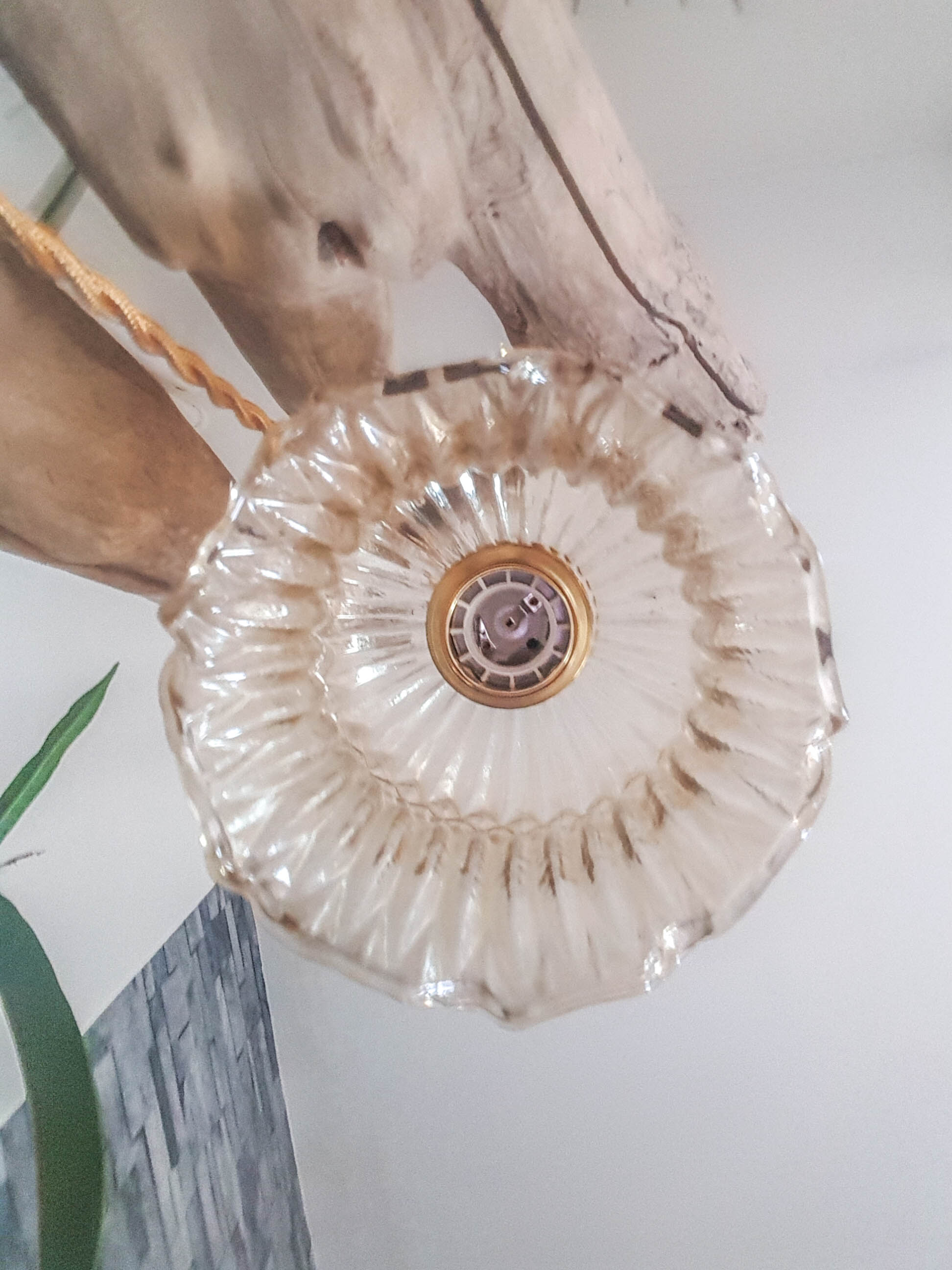 Baladeuse tulipe en verre doré vintage