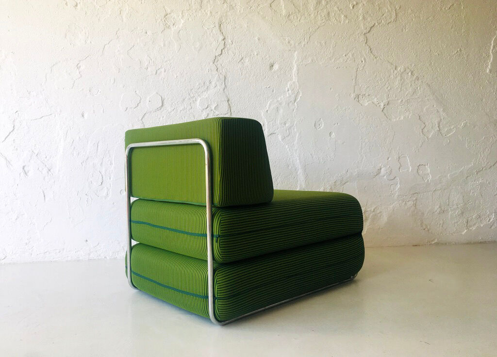 Chauffeuse-lit en métal chromé, années 1970