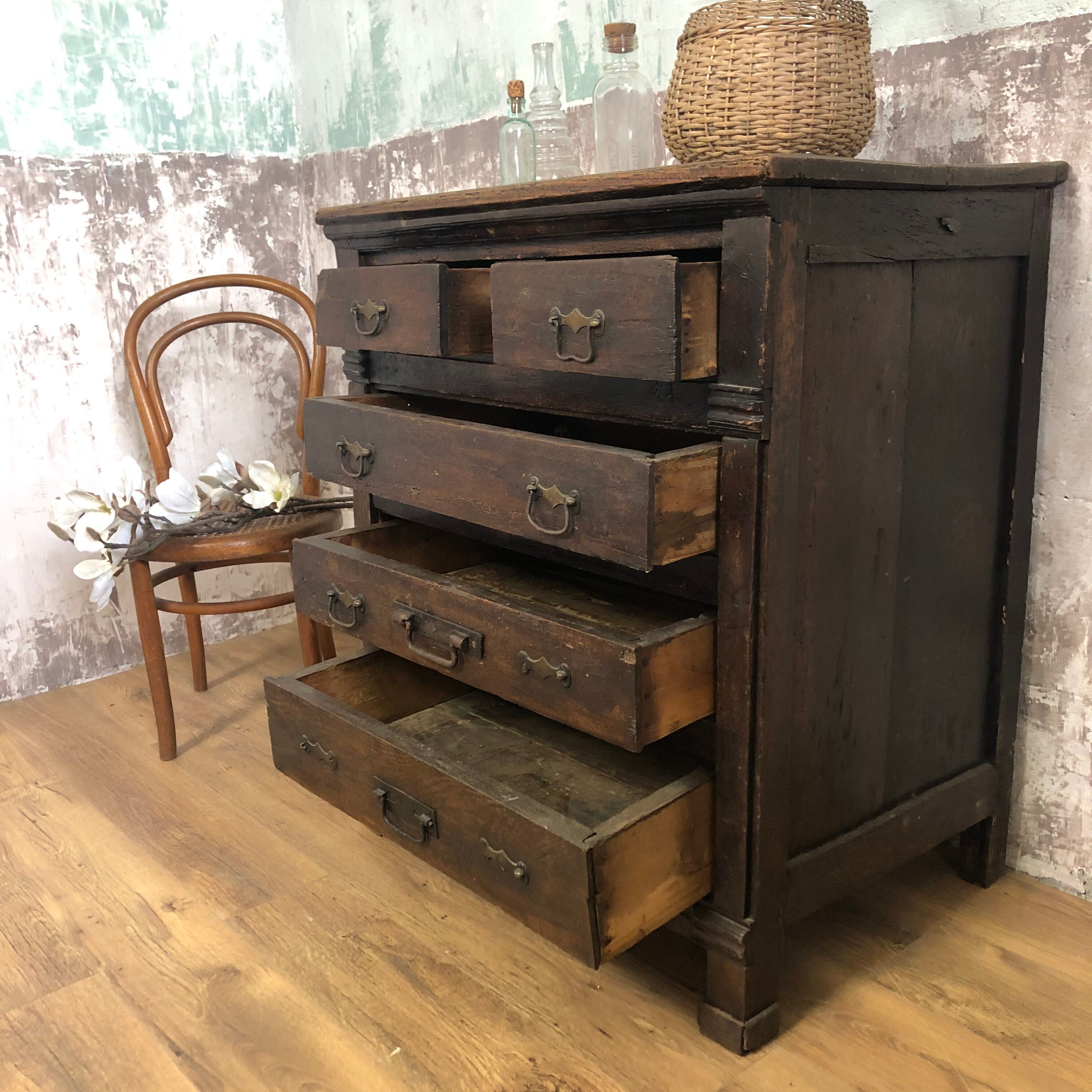Former dresser - Popular Art XlX
