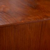 Armoire en teck danoise moderne du milieu du siècle
