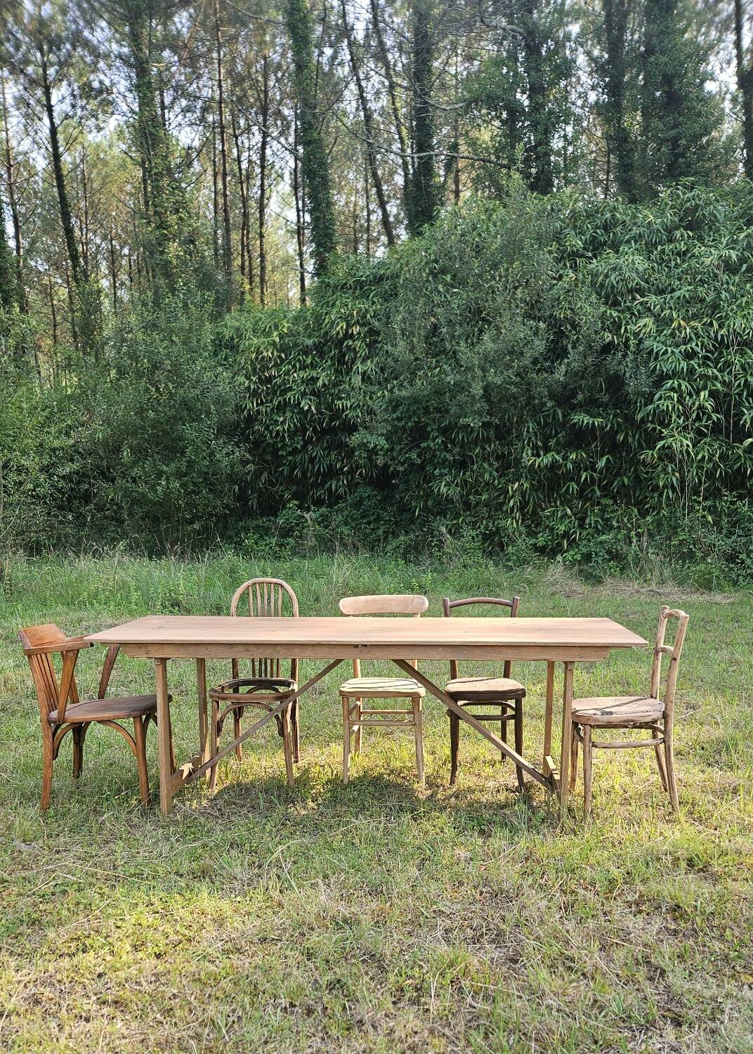 Solid wood guinguette table