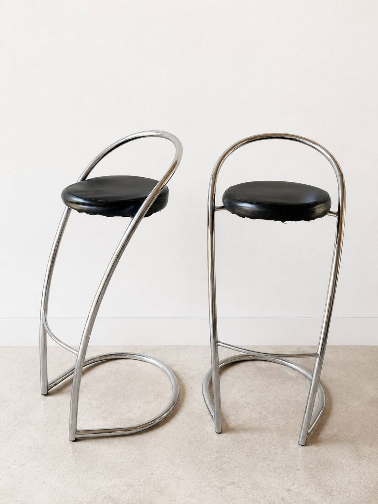 Pair of "Arc" bar stools by Effezeta – Italian Design, Years