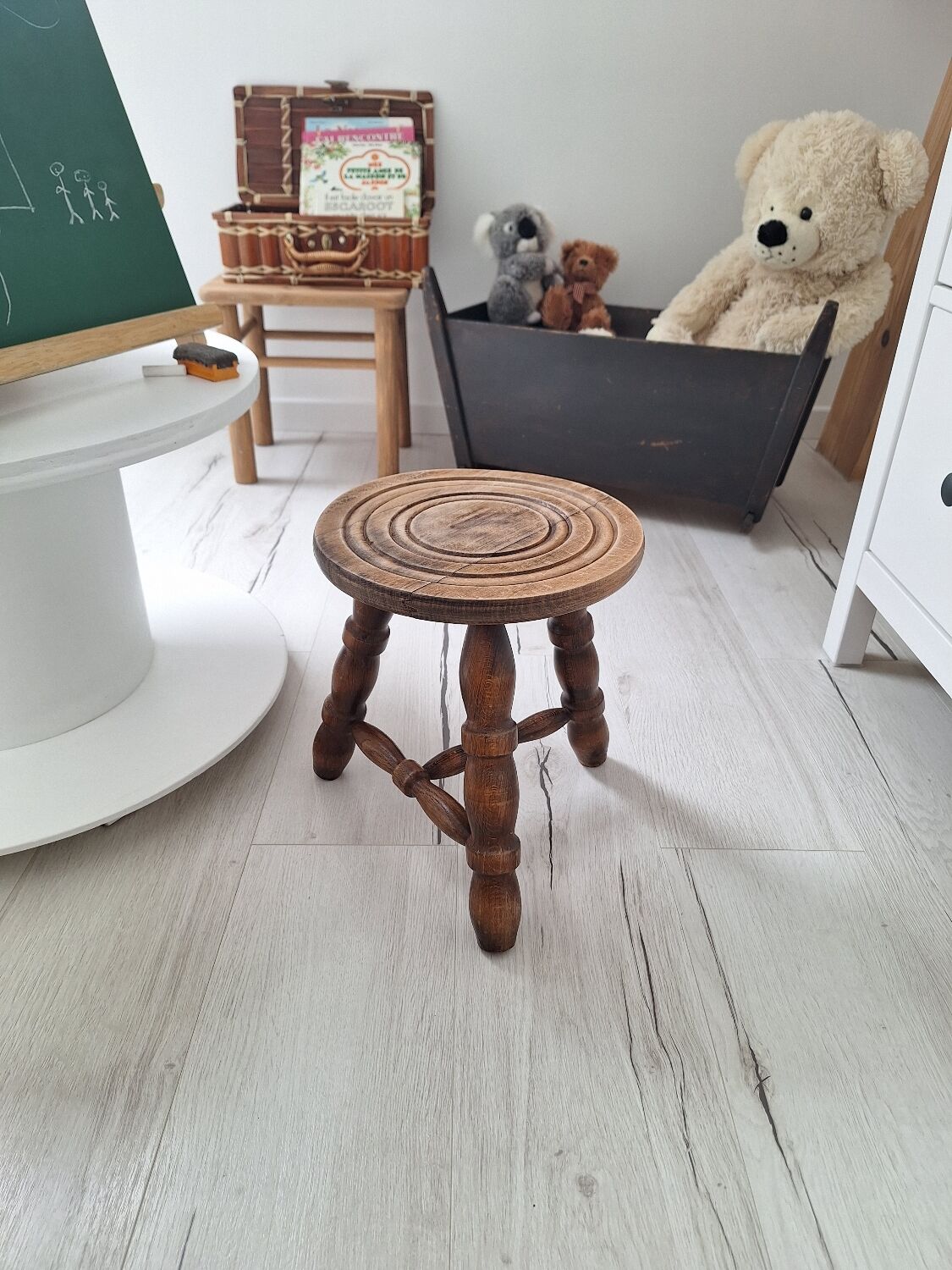 Vintage tripod stool