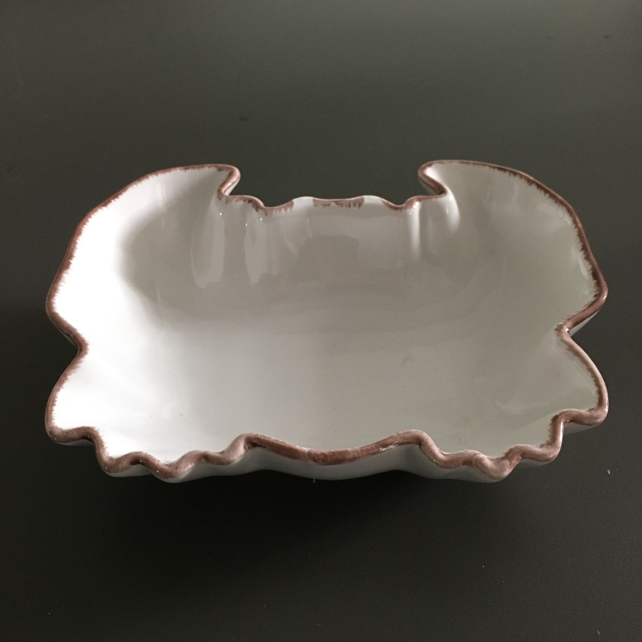 Stylised crab catchall tray