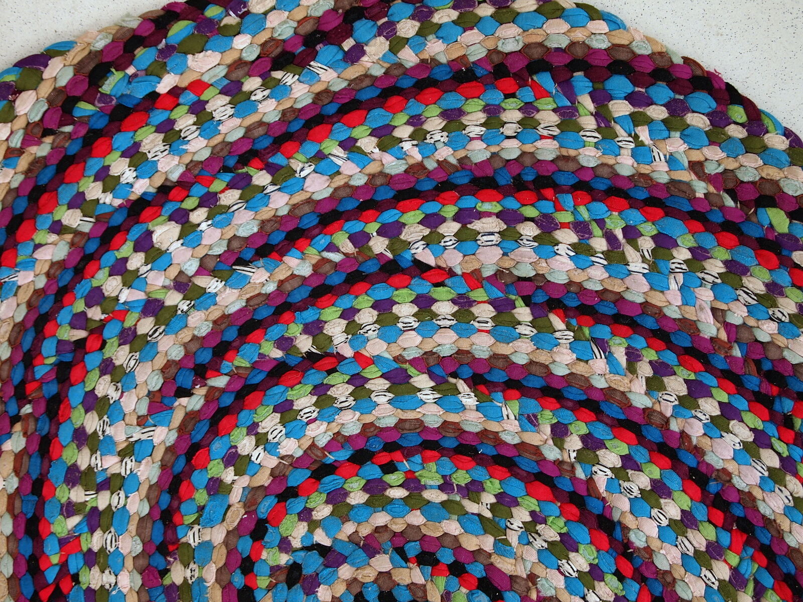 American braided handmade vintage rug 97cm x 125cm 1960, 1C71