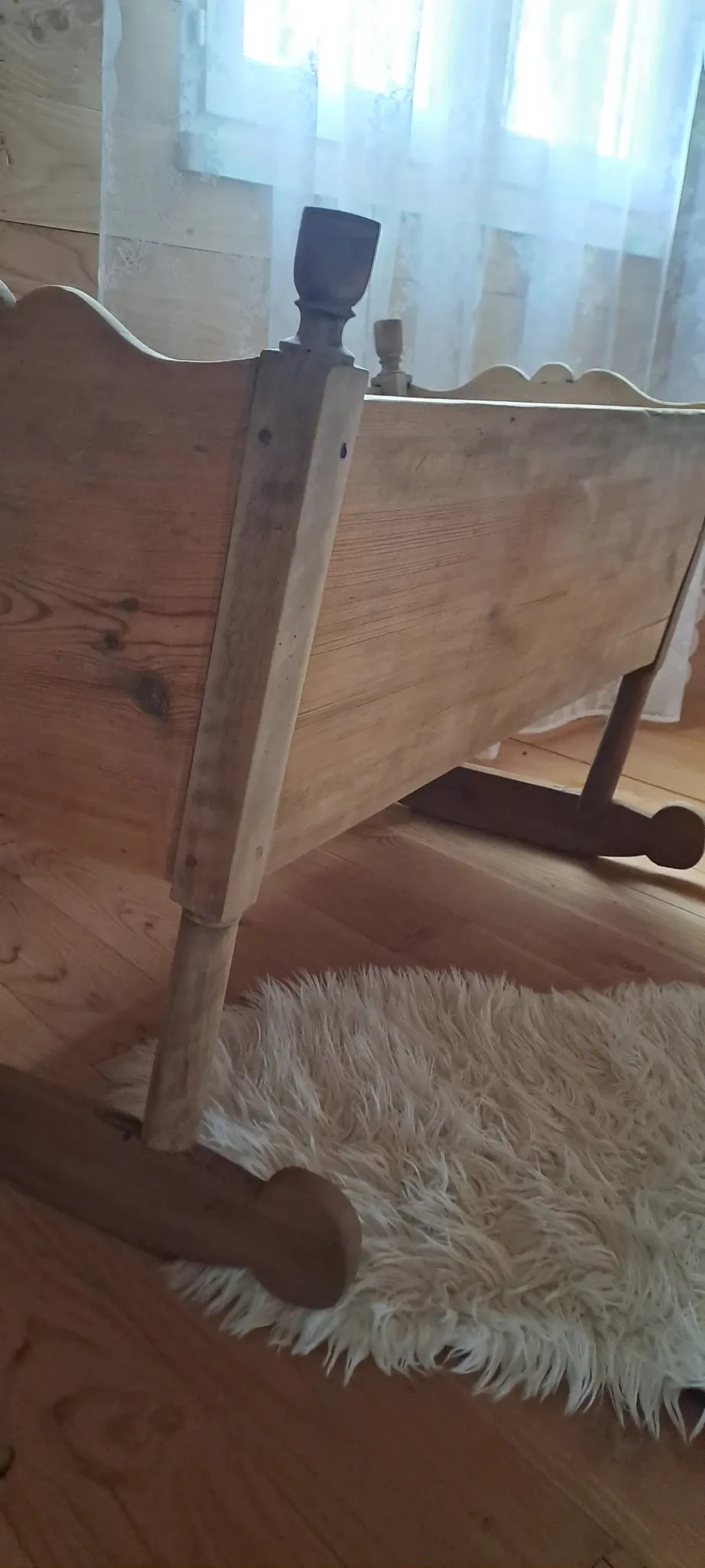 Antique pine cradle