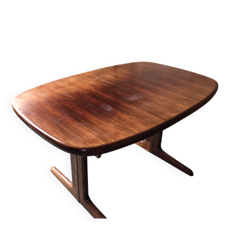Dining table in rosewood