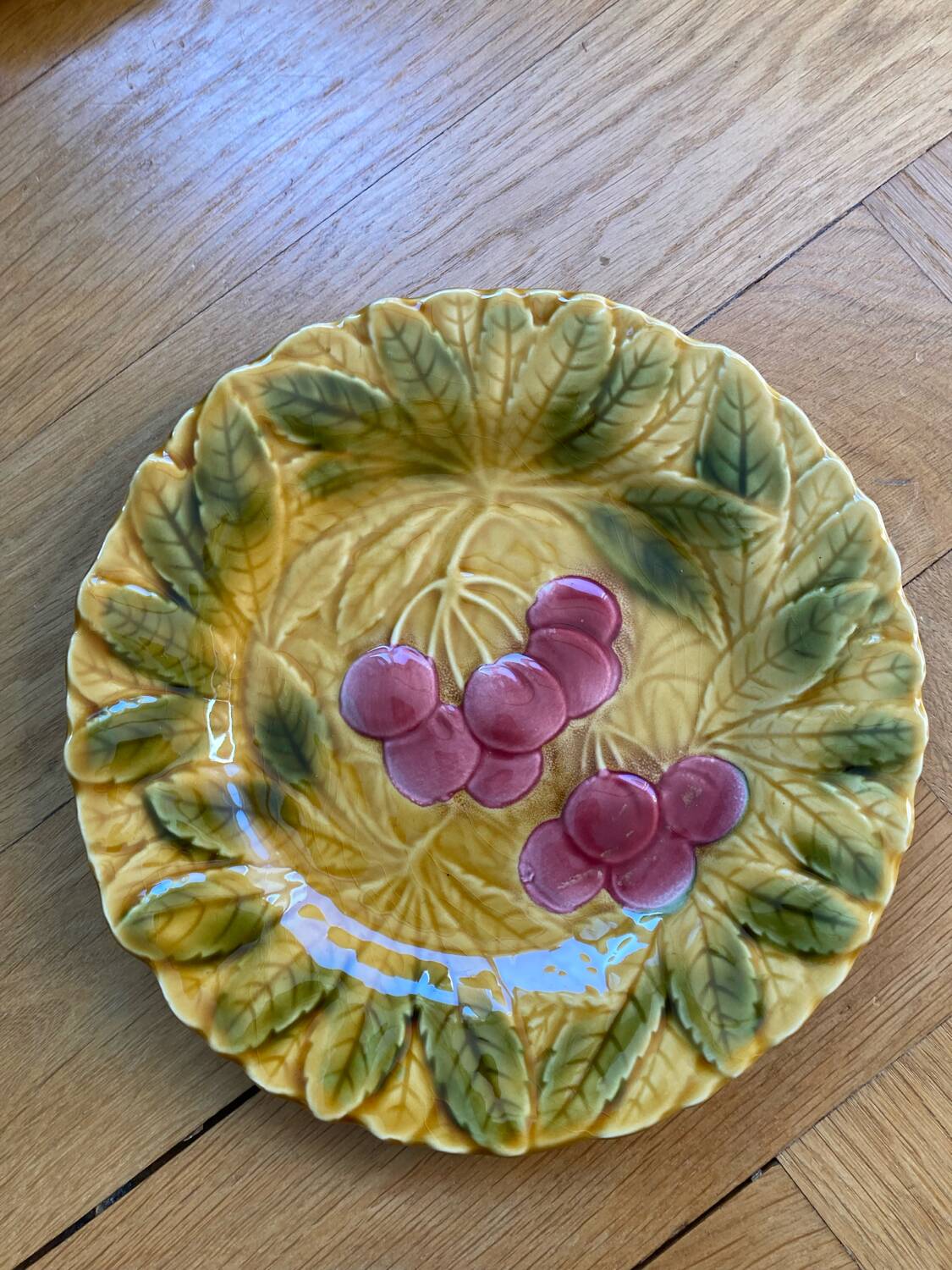 Assiettes dessert barbotine fruit Sarreguemines