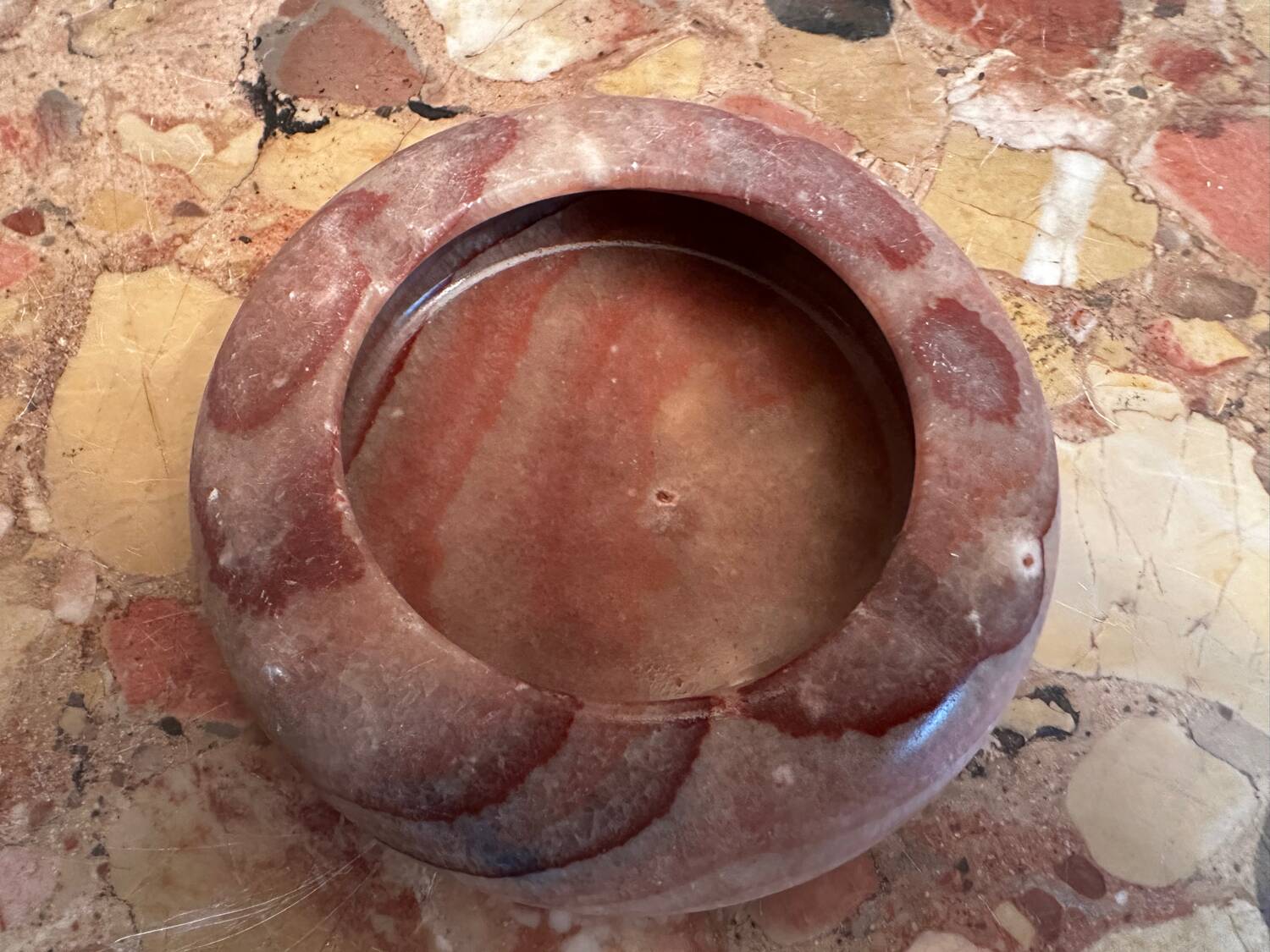 Antique reddish marble ashtray D 12 cm