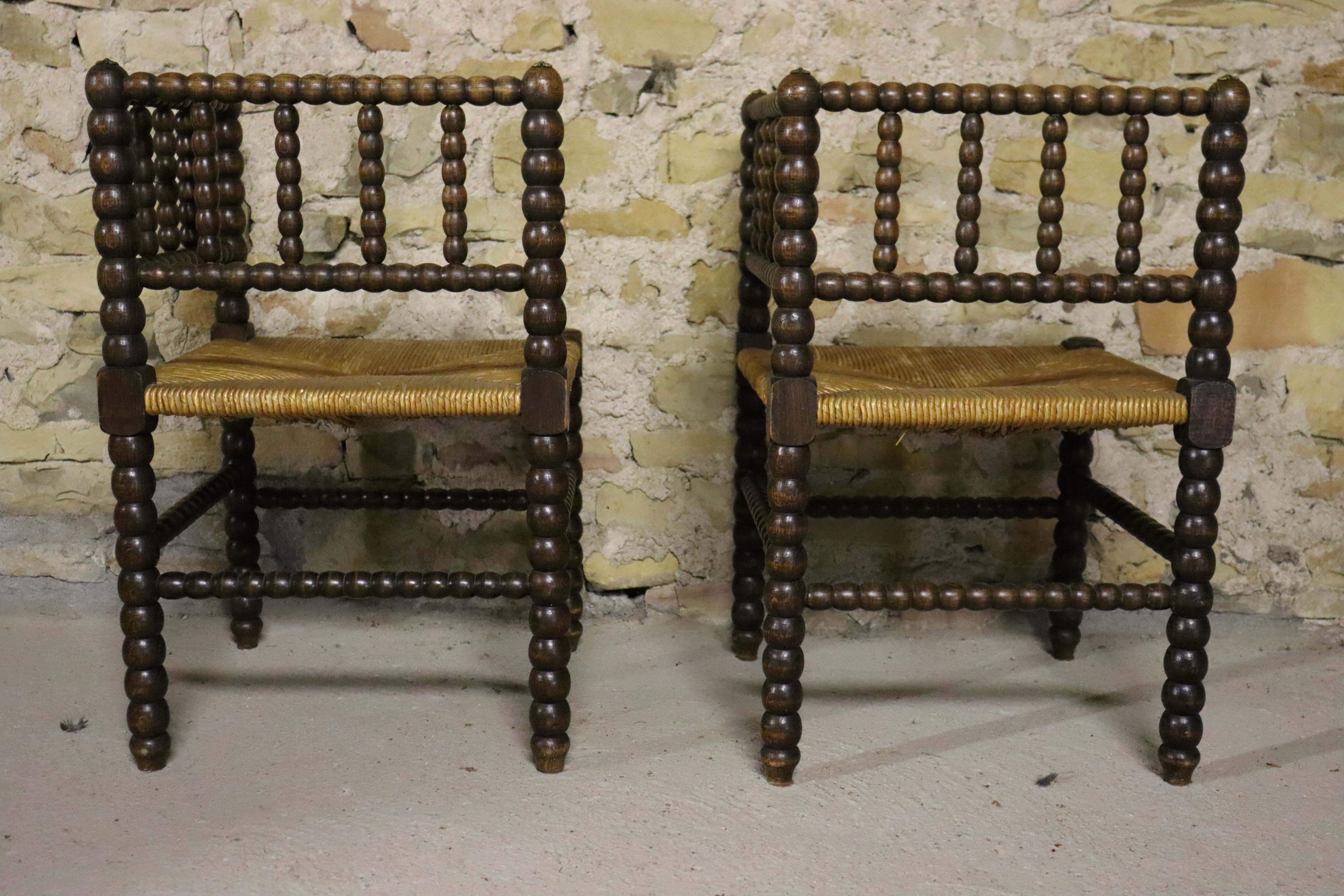 Pair of mulched chairs