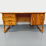 Vintage sled leg pine executive desk from the 60s-70s