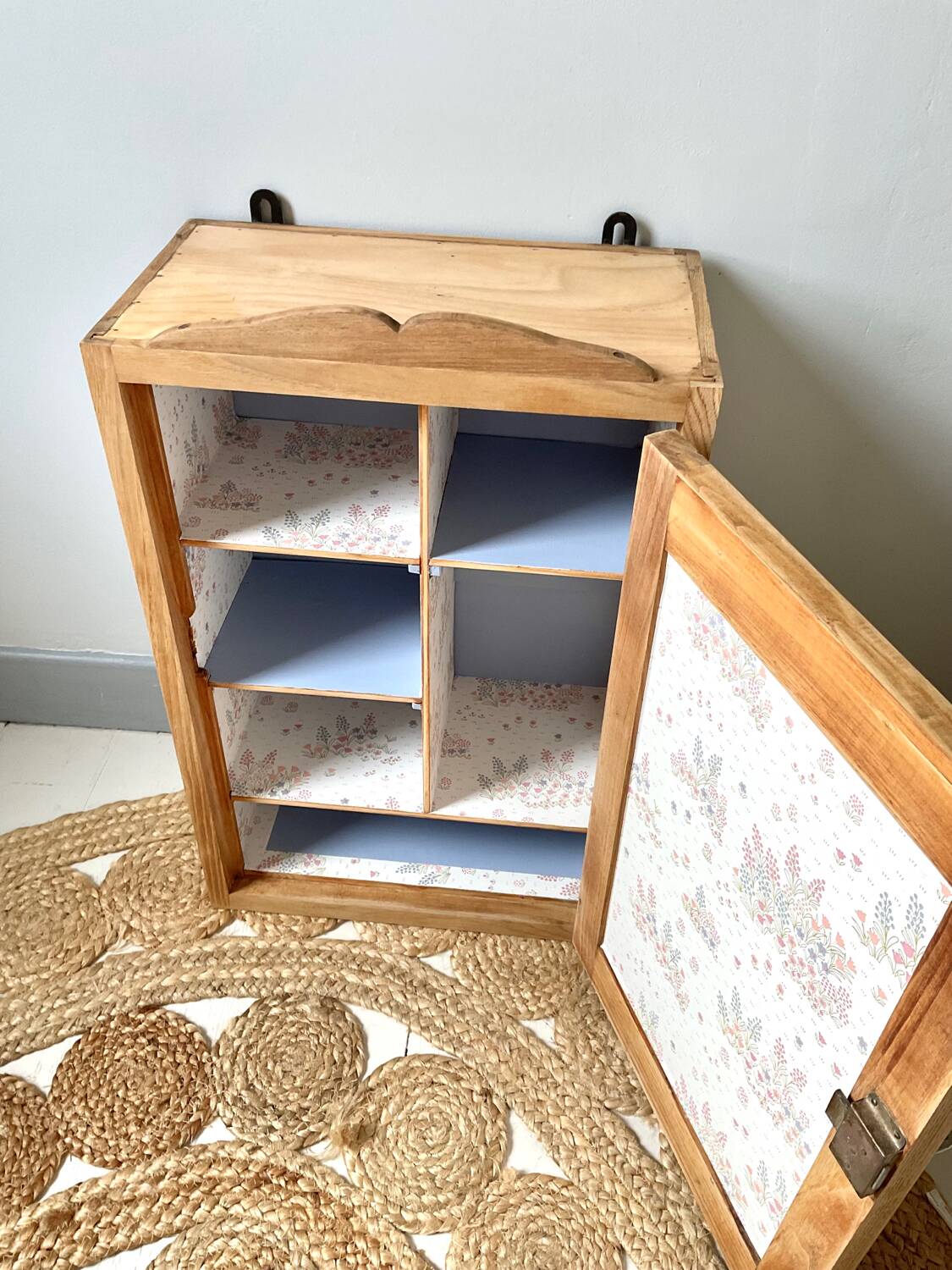 Art Deco bathroom cabinet