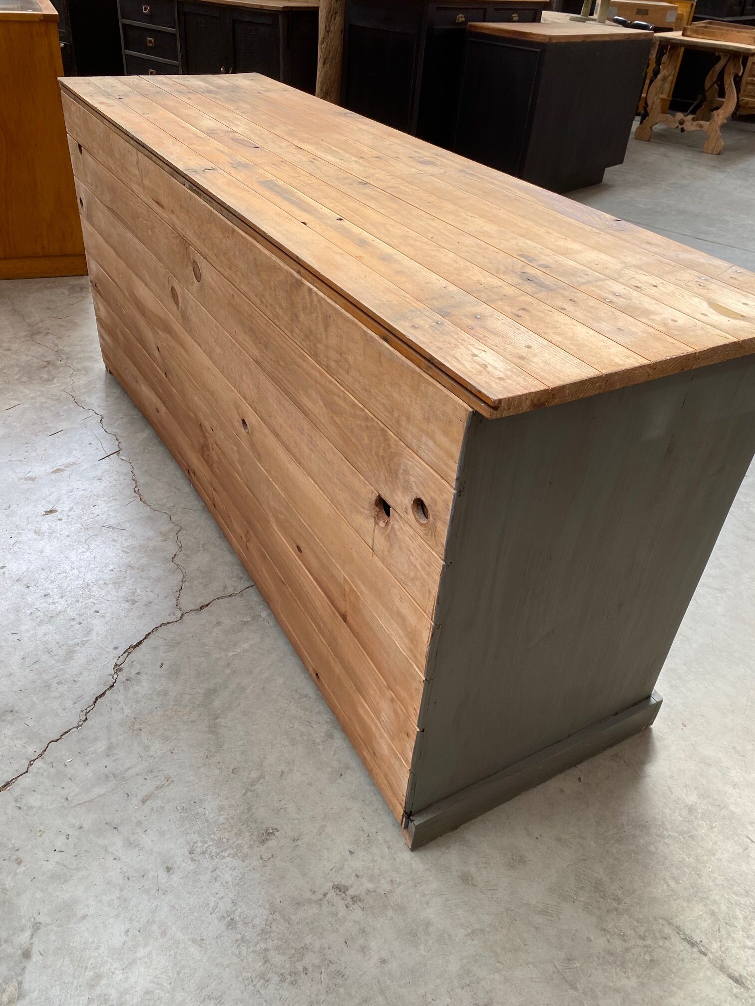 Old gray patina trade furniture