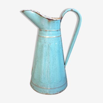 Pitcher in emaille