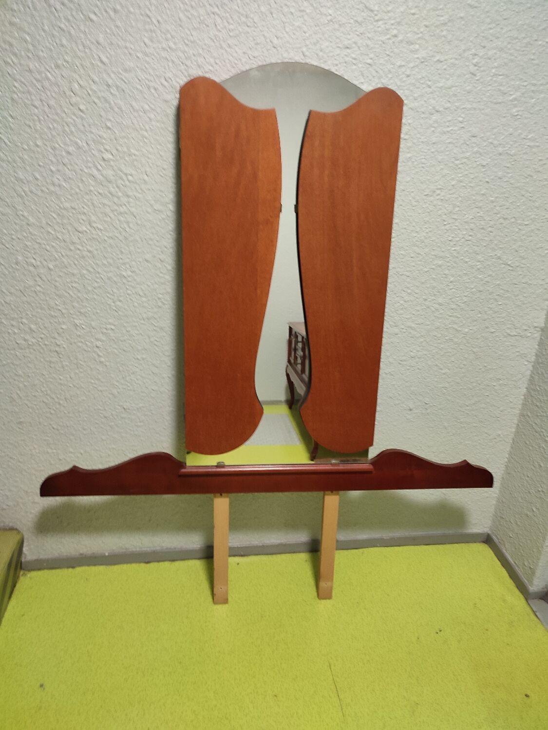 Vintage dressing table