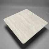 Table basse carrée de Claude Berraldacci.