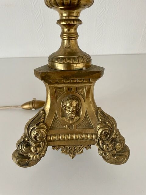 Lamp pique candle gilded bronze 60 cm, nineteenth century.
