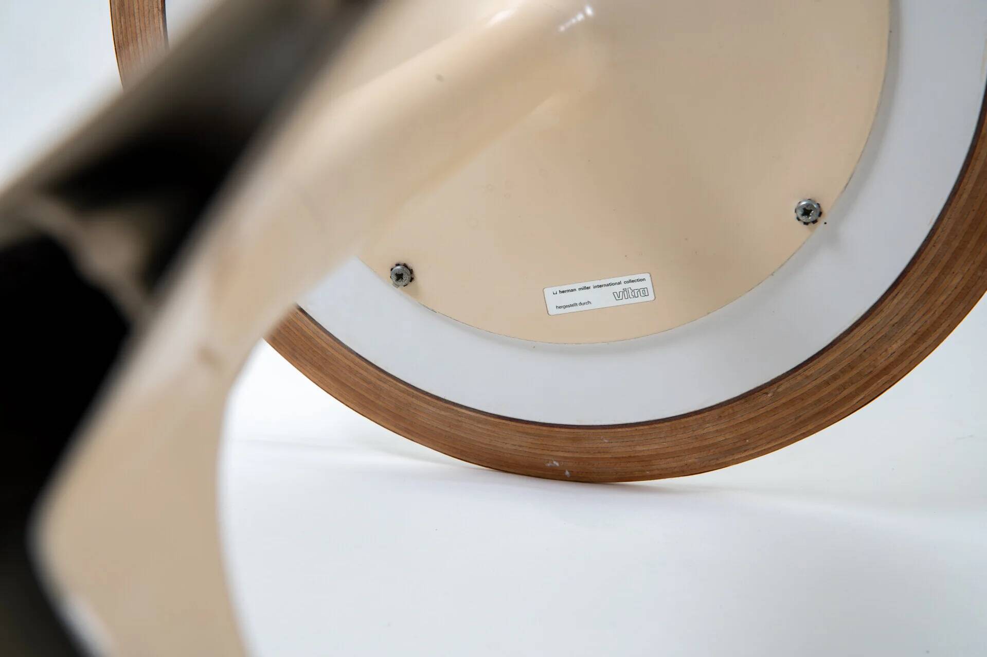 80s pedestal side table by George Nelson for Herman Miller