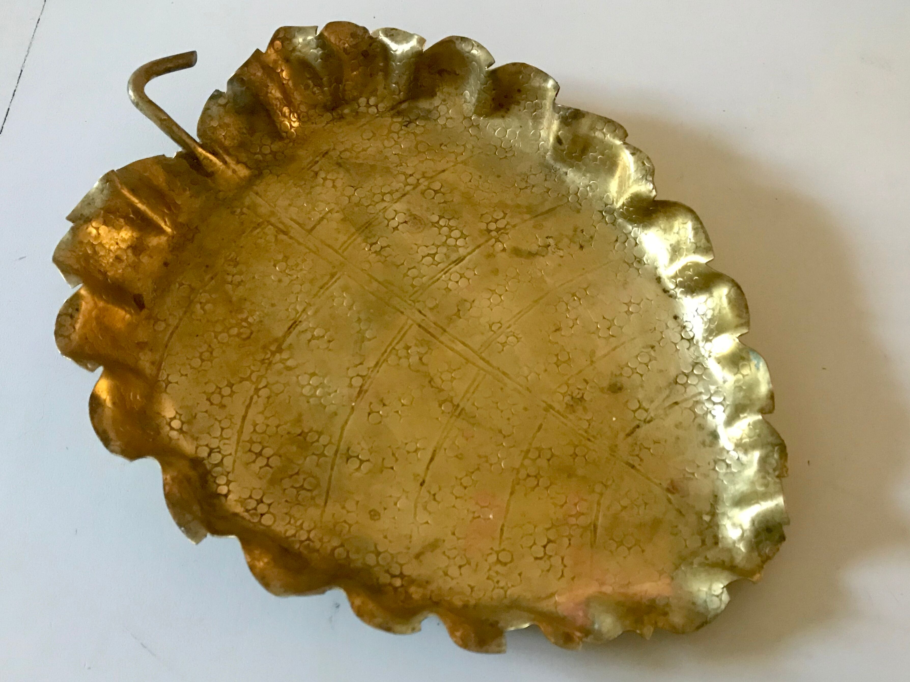 Set of 2 vintage empty pockets