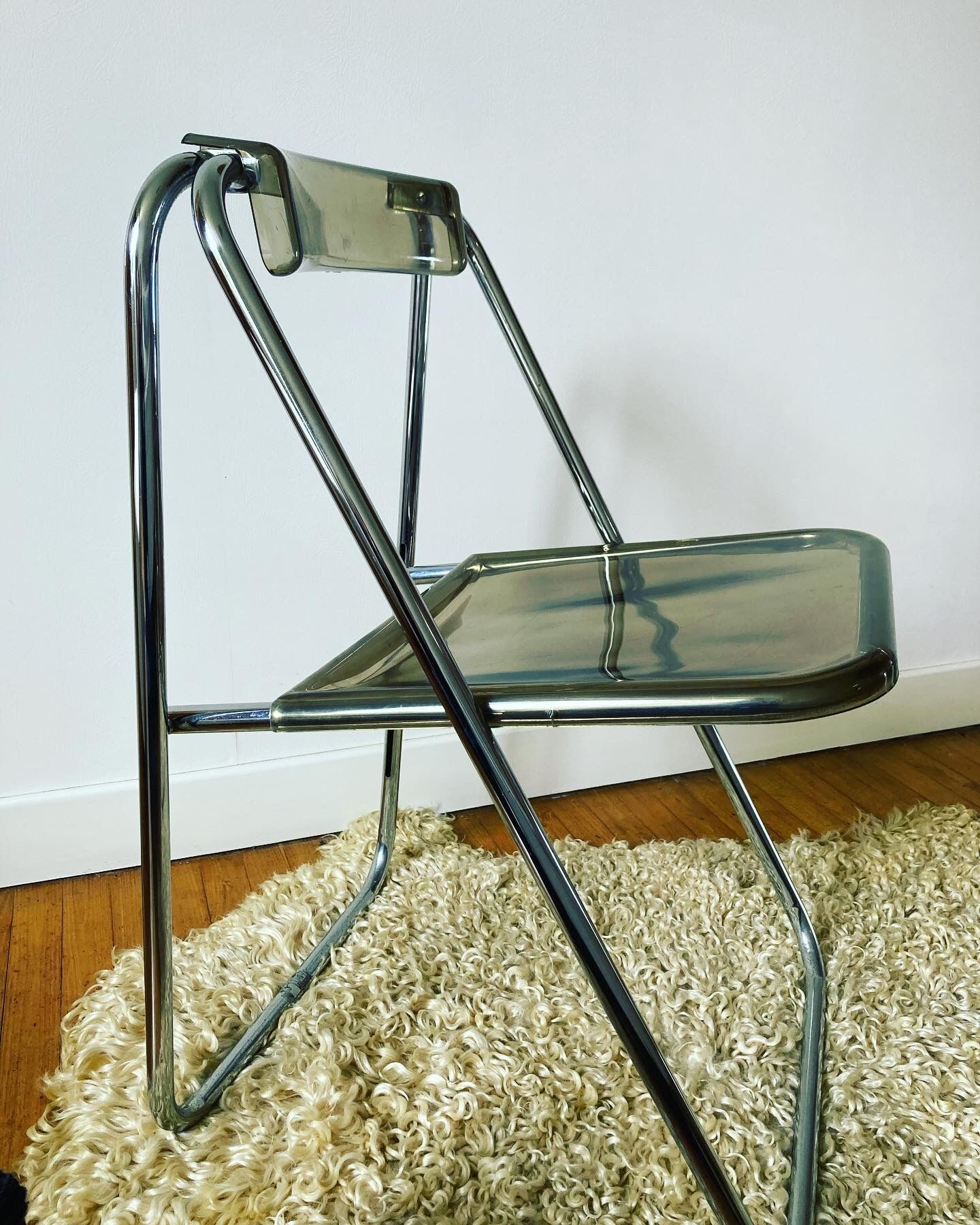 Plexi folding chairs