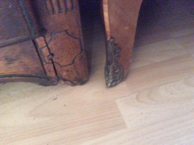 2-door wardrobe with exterior and interior veneer