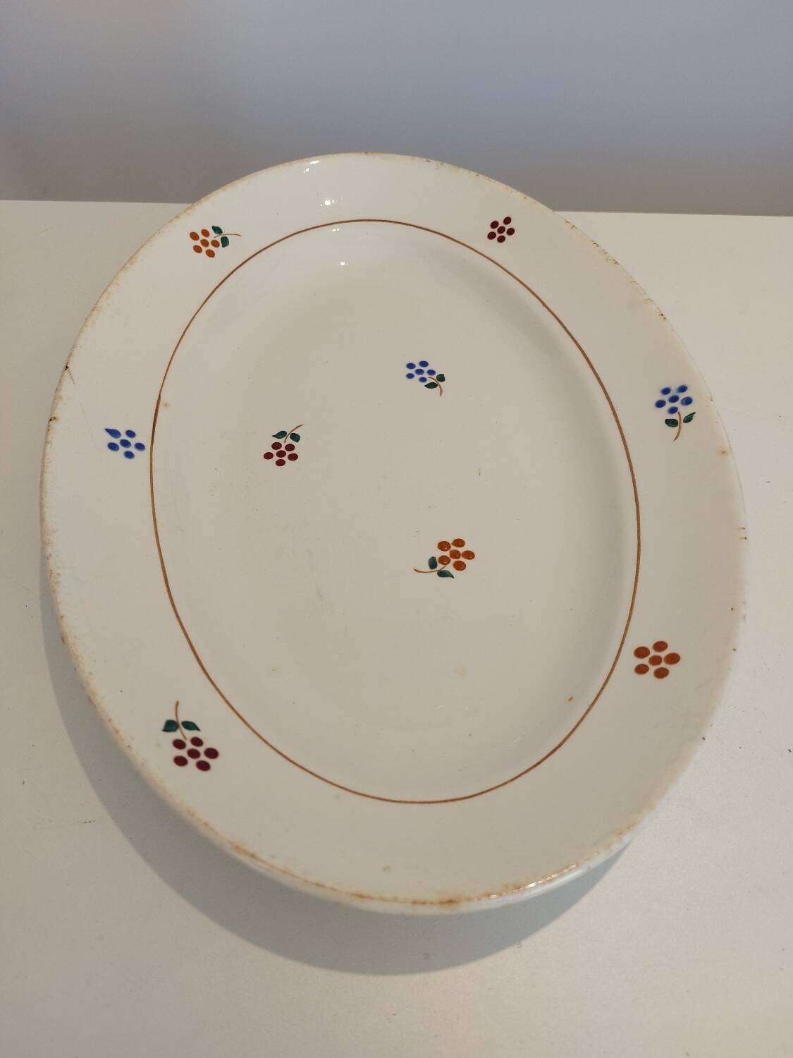 Oval dish with flower motifs St Amand Vintage