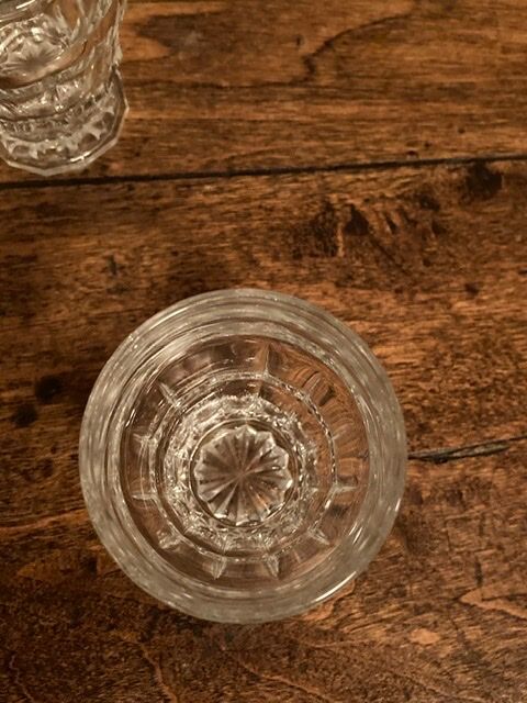 Faceted aperitif glasses