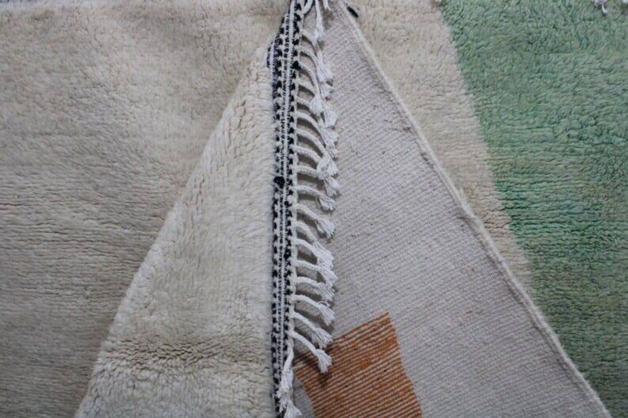 Tapis en laine mure taille 150 x 250 cm