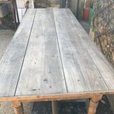 Community table