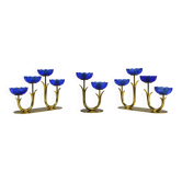 Bougeoirs en laiton massif et en verre artistique bleu cobalt par Gunnar Ander pour Ystad-Metall, Suède, années 1950.